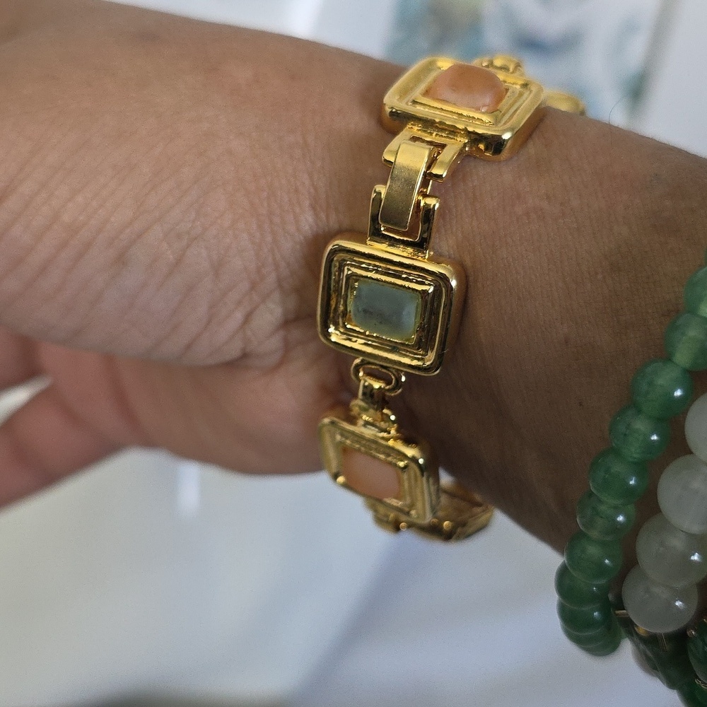 Gold Square Link Bracelet with Frosted Acrylic Glass Stones - Picture 8 of 10